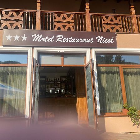 Motel Restaurant Nicol Armenis Buitenkant foto